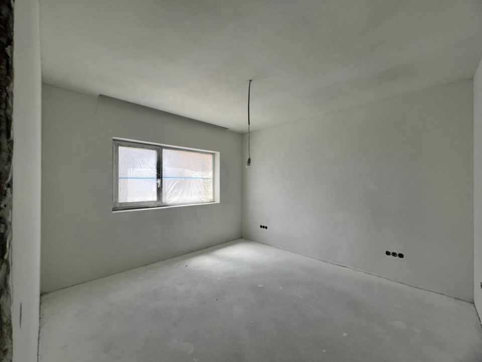 Casa cu 5 camere in Livada zona linistita