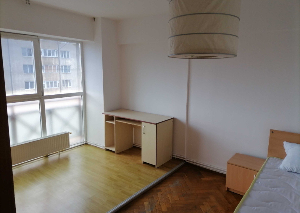 Apartament de închiriat, 4 camere, 100mp utili, zona Calea Dumbravii