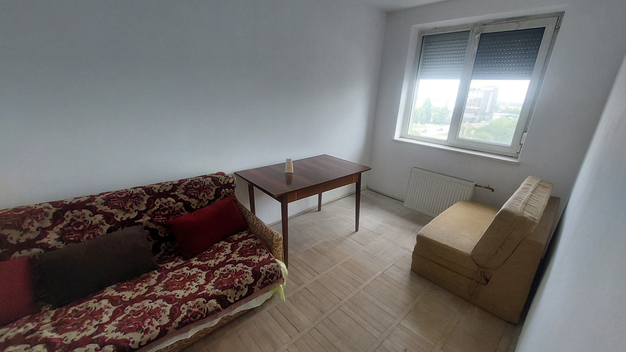 Apartament 3 camere semidecomandat, Nicolae Titulescu zona Fantasy Park