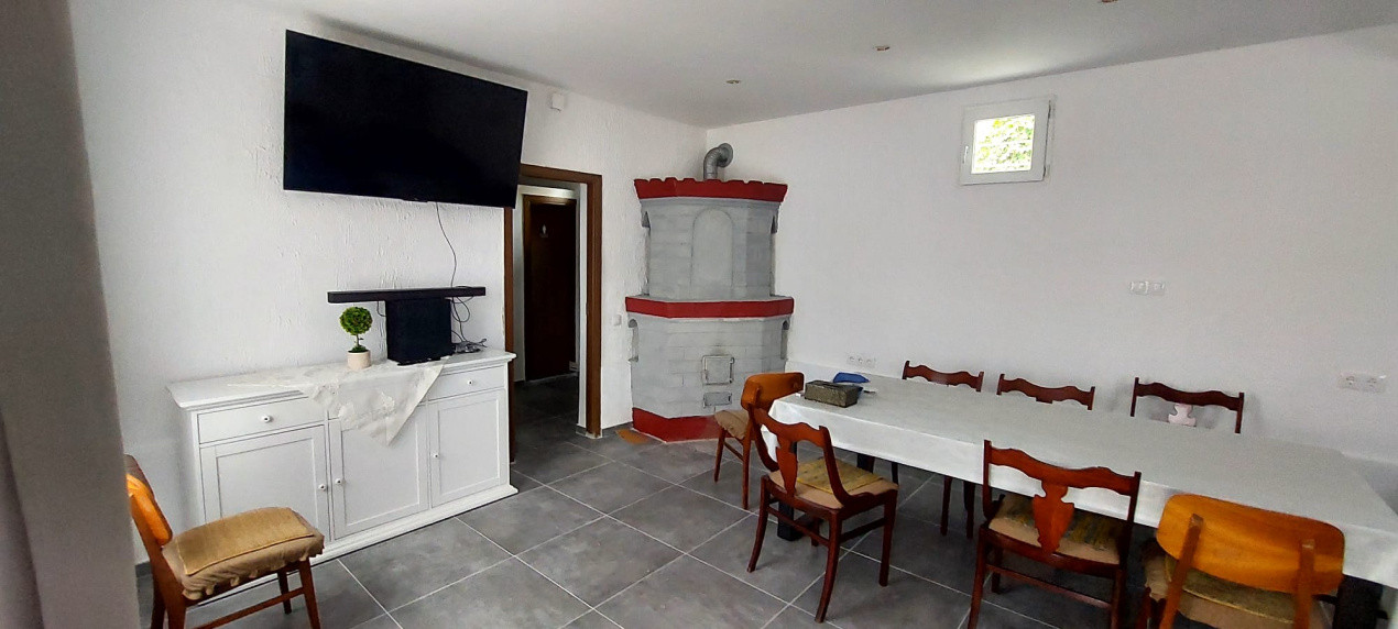 Vila cu 7 camere cu suprafata utila de 404mp spre vanzare in Seica Mare