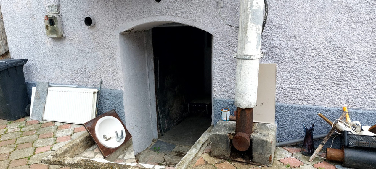Vila cu 7 camere cu suprafata utila de 404mp spre vanzare in Seica Mare