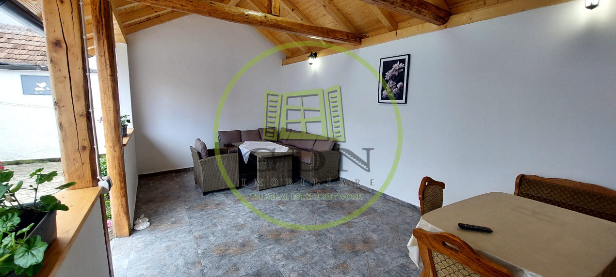 Vila cu 7 camere cu suprafata utila de 404mp spre vanzare in Seica Mare