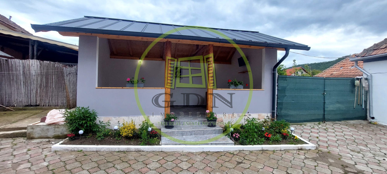 Vila cu 7 camere cu suprafata utila de 404mp spre vanzare in Seica Mare