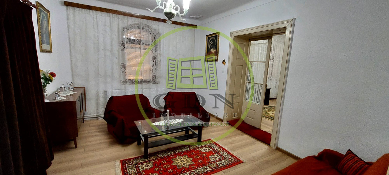 Vila cu 7 camere cu suprafata utila de 404mp spre vanzare in Seica Mare