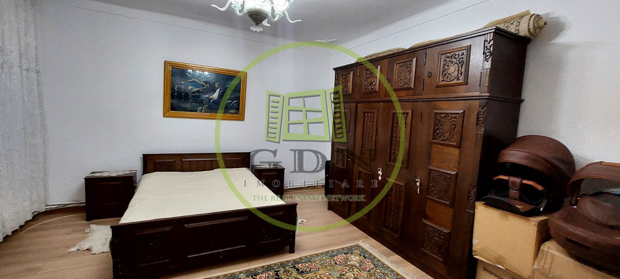 Vila cu 7 camere cu suprafata utila de 404mp spre vanzare in Seica Mare