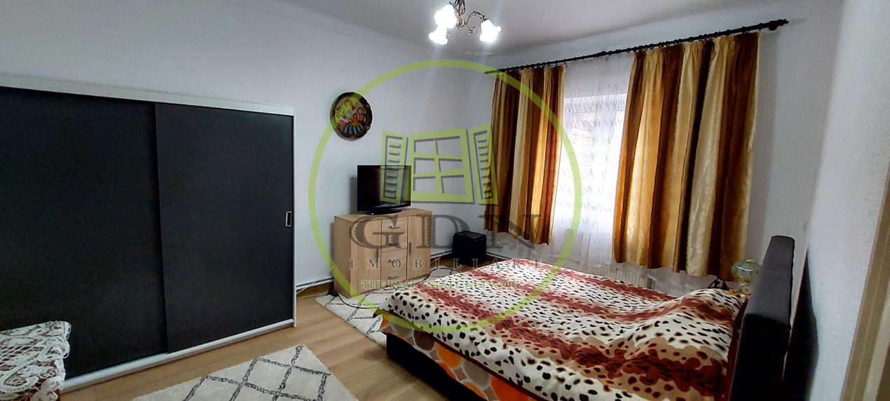 Vila cu 7 camere cu suprafata utila de 404mp spre vanzare in Seica Mare