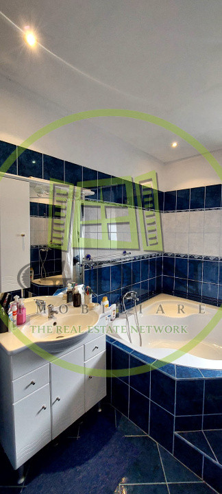 Vila cu 7 camere cu suprafata utila de 404mp spre vanzare in Seica Mare