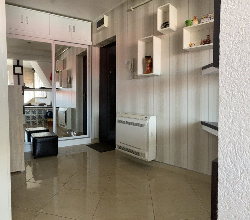 Apartament modern de închiriat, 55mp utili, zona Strand