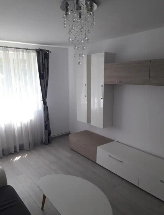 Apartament de închiriat, zona Ştrand, 50mp utili