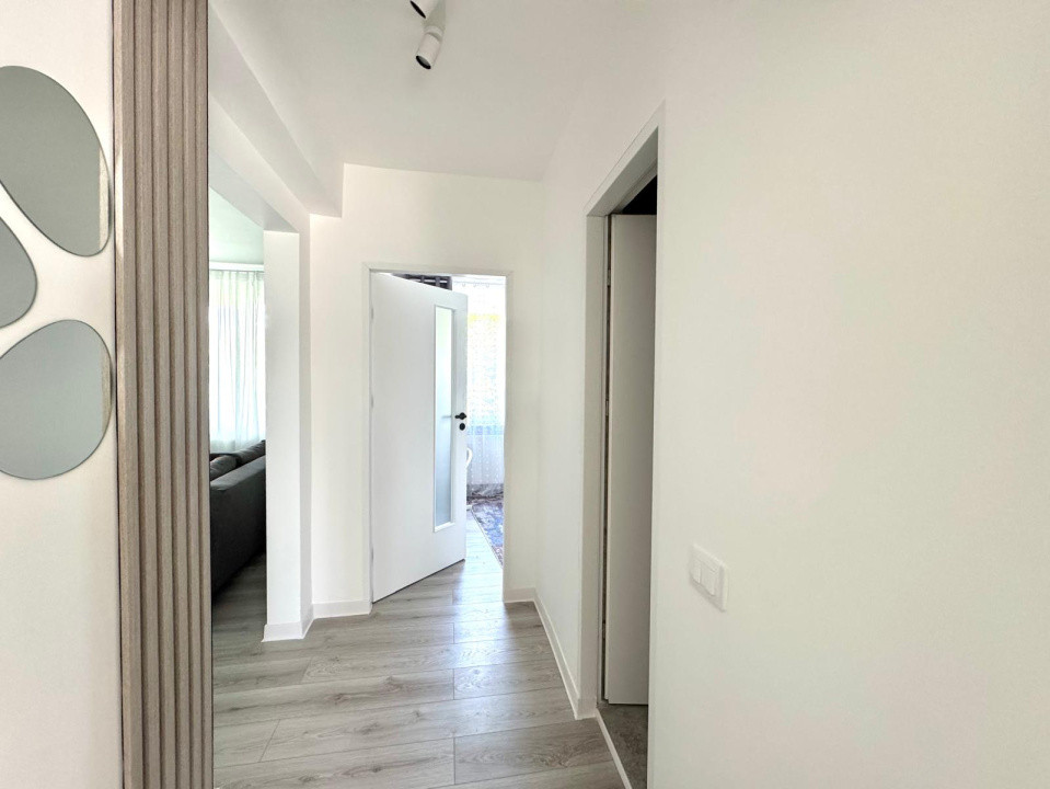 Ultracentral - de inchiriat apartament cu 3 camere - Piata Revolutiei