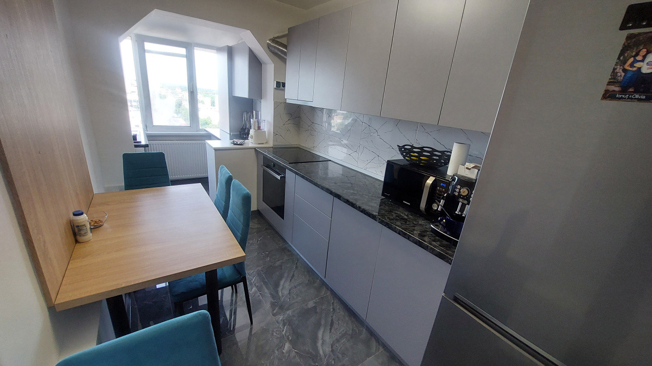 Apartament doua camere decomandat, etajul 10, Brazda zona Guliver