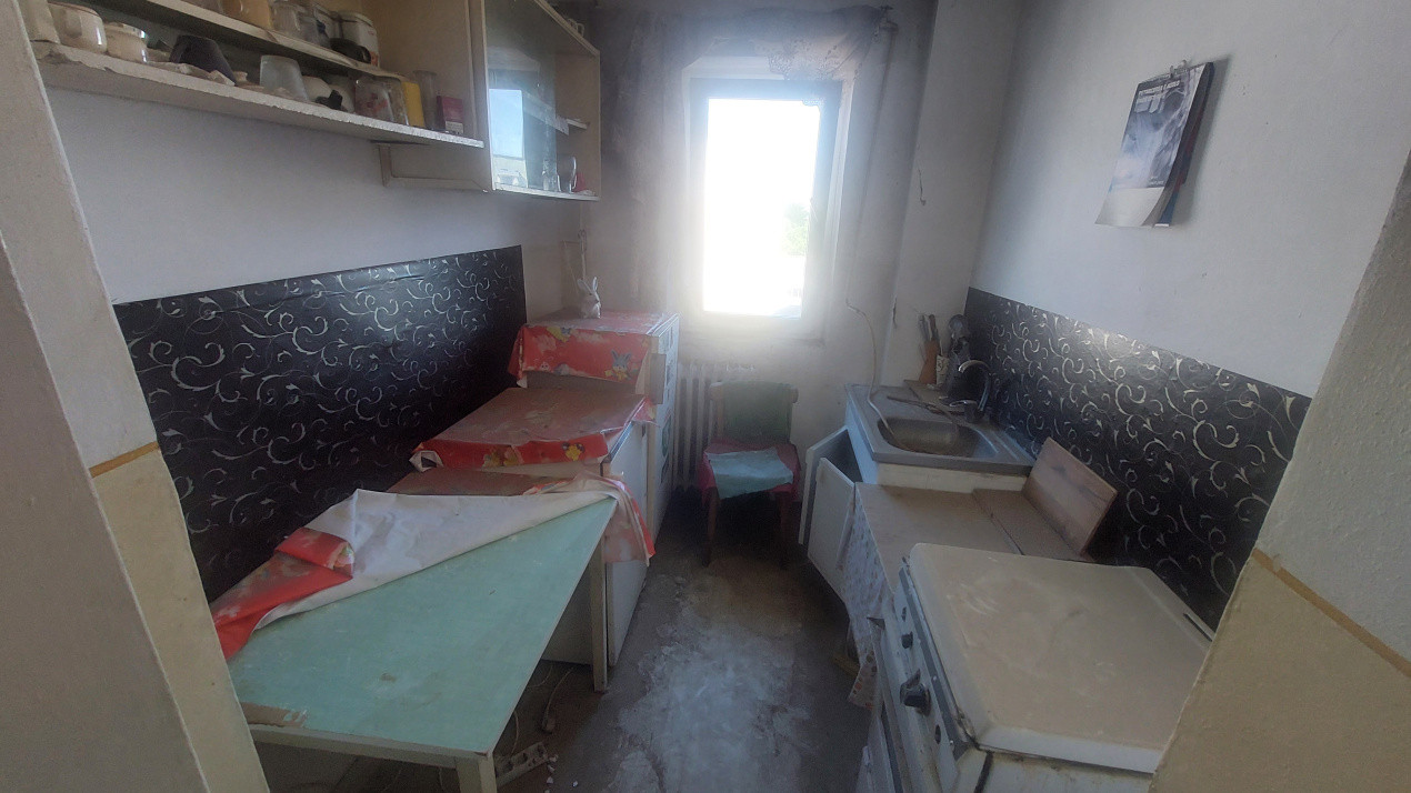 Apartament doua camere semidecomandat, Craiovita zona Scoala Elena Farago