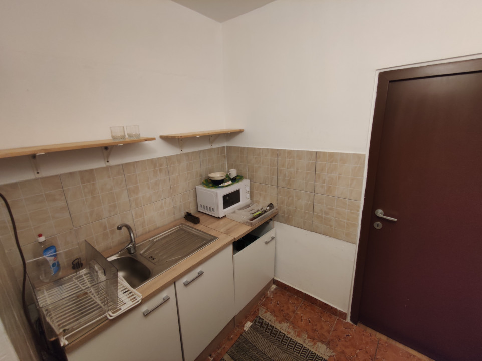 Garsonieră, 24mp utili, parter, str Sovata 23, zona Decebal