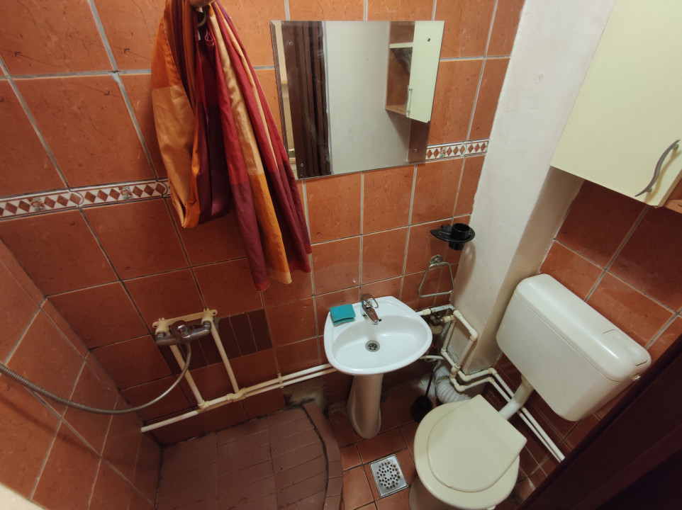 Garsonieră, 24mp utili, parter, str Sovata 23, zona Decebal