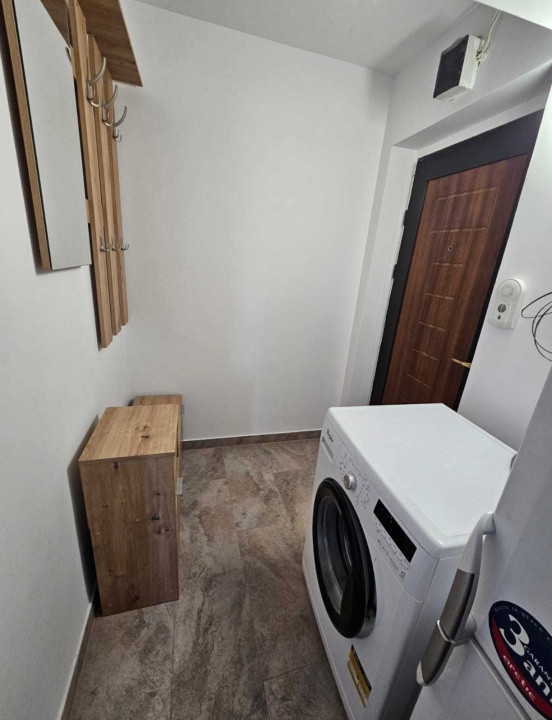 Apartament de vânzare, 32mp utili, zona Lacul lui Binder, recent renovat