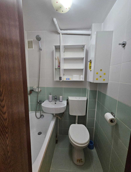 Apartament de vânzare, 32mp utili, zona Lacul lui Binder, recent renovat
