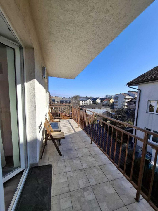 Închiriere apartament cu 2 camere, 50 mp., Zorilor, cu garaj, 550 Eur