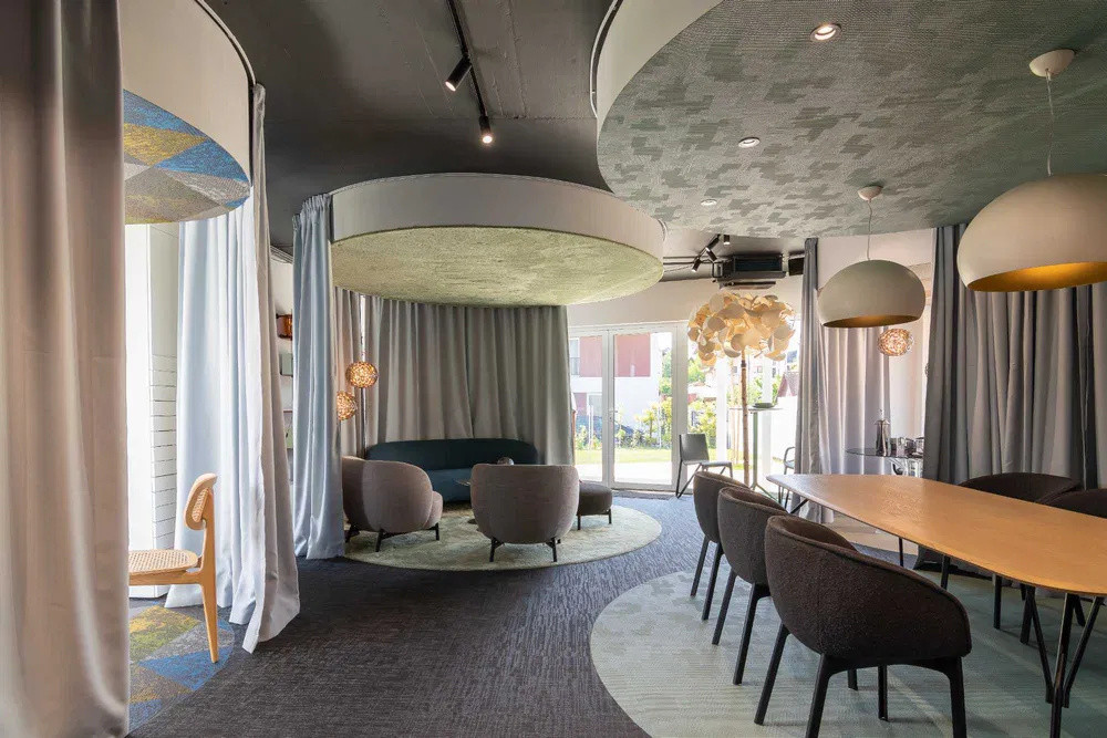 Clădire birouri, showroom Andrei Muresanu 