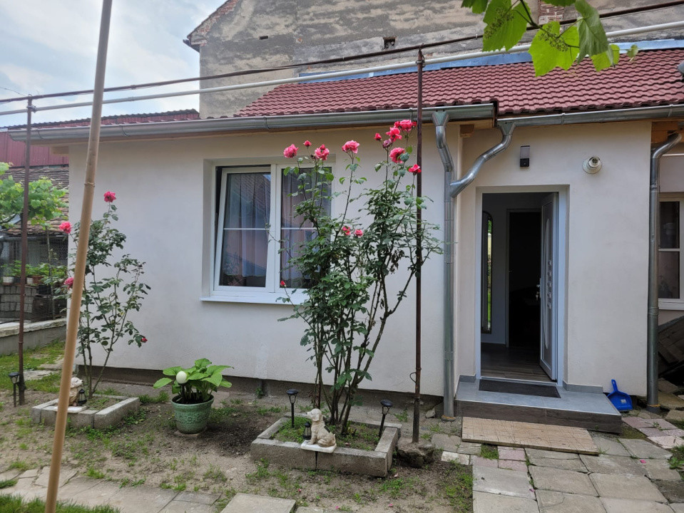 Apartament la casă de închiriat - 54 MP– Piața Cluj