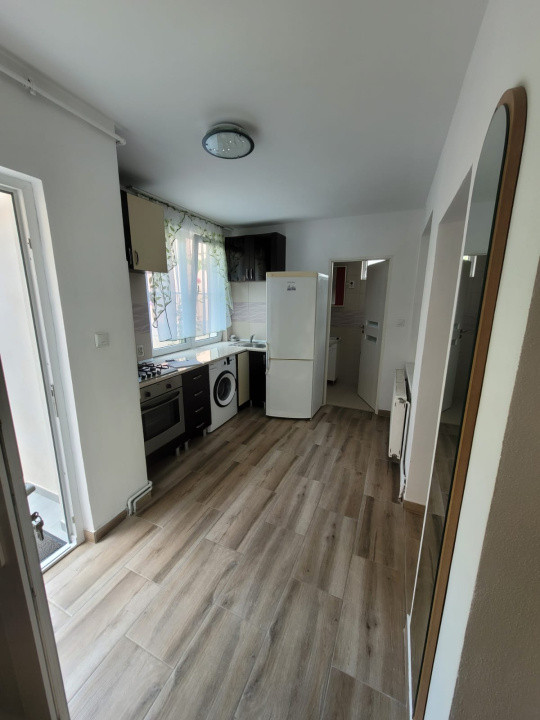 Apartament la casă de închiriat - 54 MP– Piața Cluj