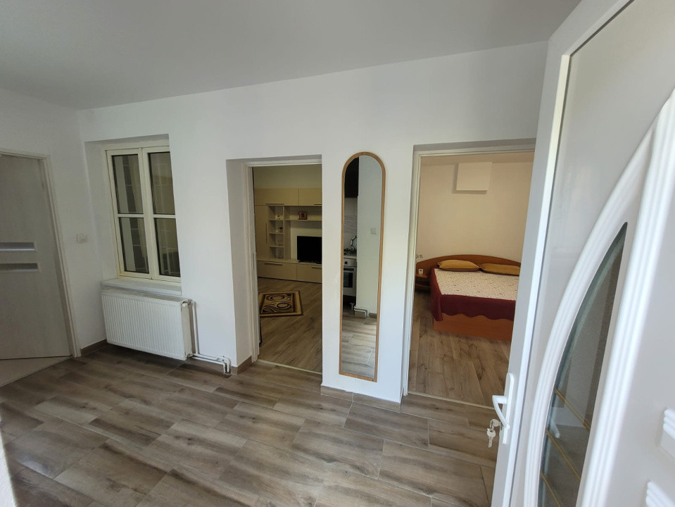 Apartament la casă de închiriat - 54 MP– Piața Cluj