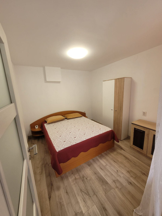 Apartament la casă de închiriat - 54 MP– Piața Cluj