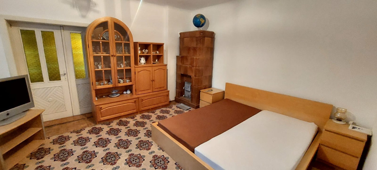 Casa 5 camere uprafata utila 126 mp , teren 684,spre vanzare in Salite