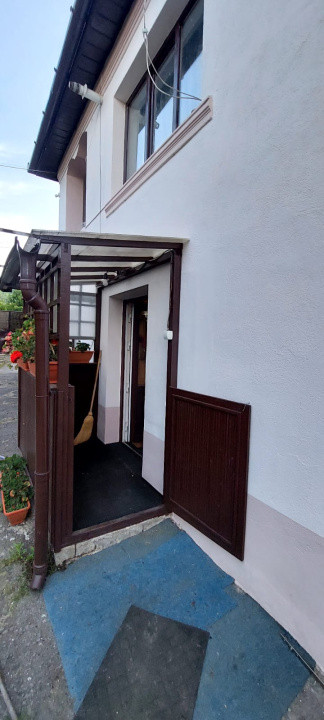 Casa 5 camere uprafata utila 126 mp , teren 684,spre vanzare in Salite