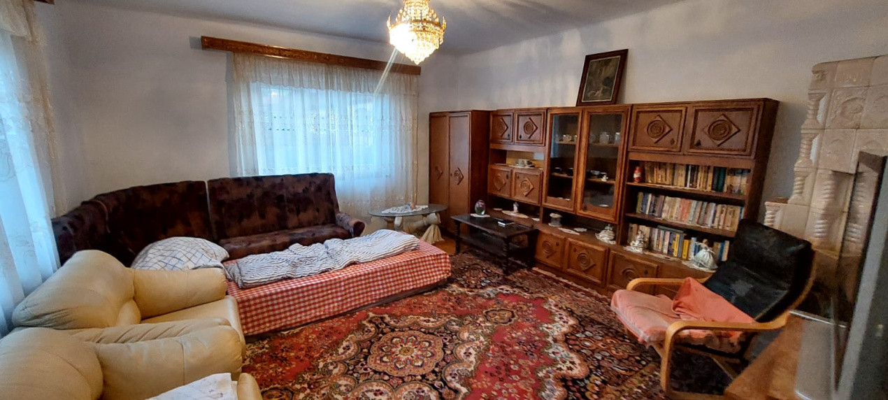 Casa 5 camere uprafata utila 126 mp , teren 684,spre vanzare in Salite