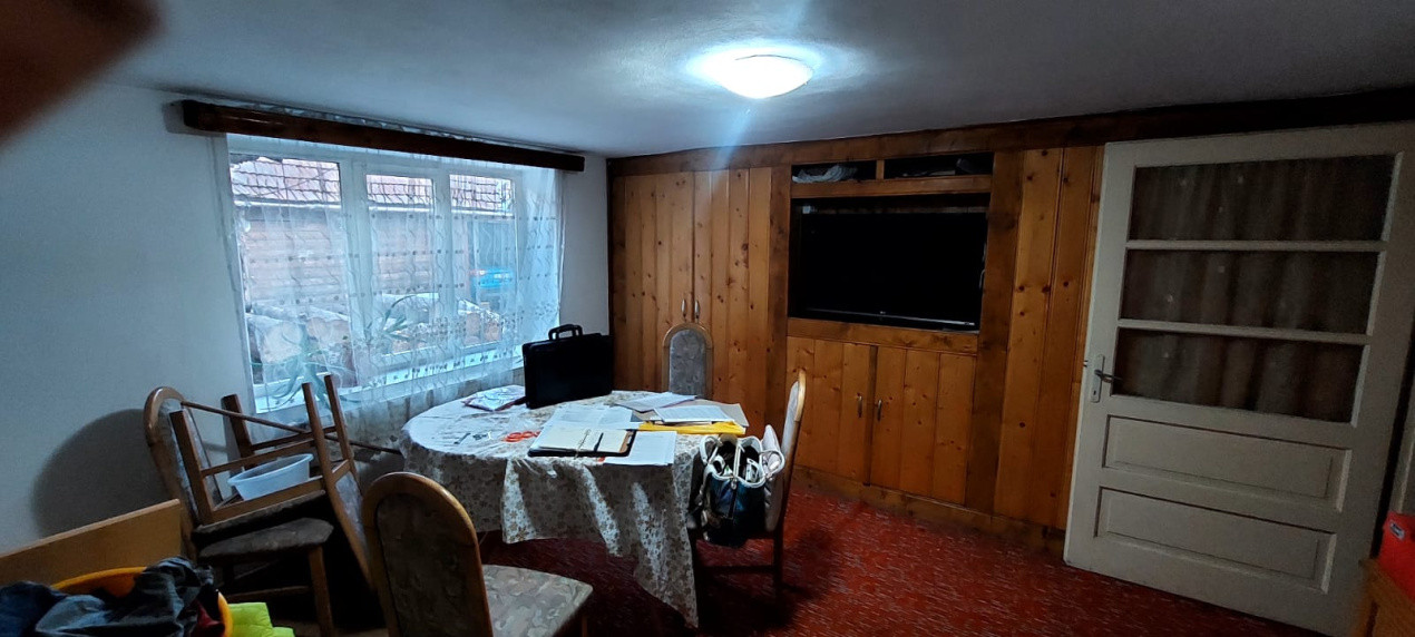 Casa 5 camere uprafata utila 126 mp , teren 684,spre vanzare in Salite