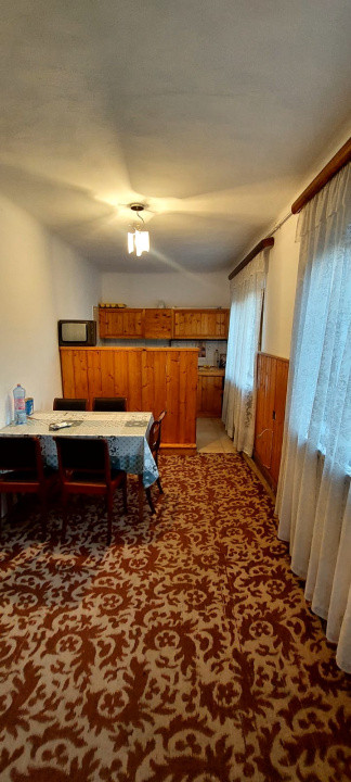 Casa 5 camere uprafata utila 126 mp , teren 684,spre vanzare in Salite