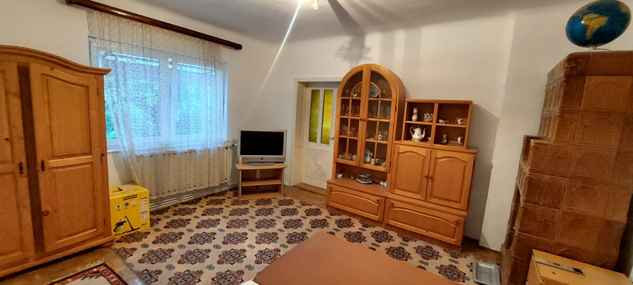 Casa 5 camere uprafata utila 126 mp , teren 684,spre vanzare in Salite