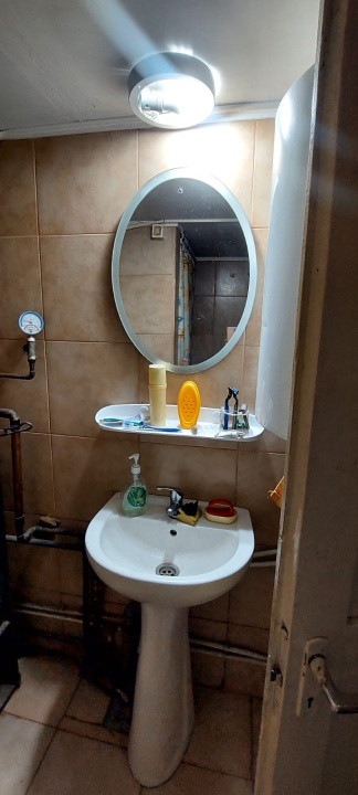 Casa 5 camere uprafata utila 126 mp , teren 684,spre vanzare in Salite