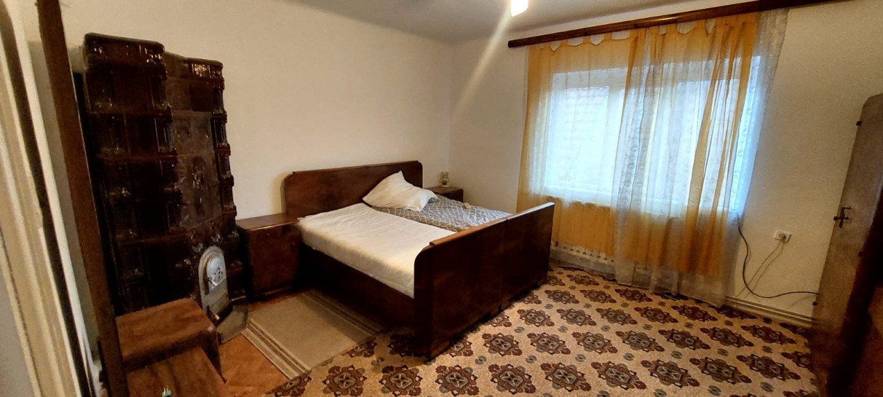 Casa 5 camere uprafata utila 126 mp , teren 684,spre vanzare in Salite