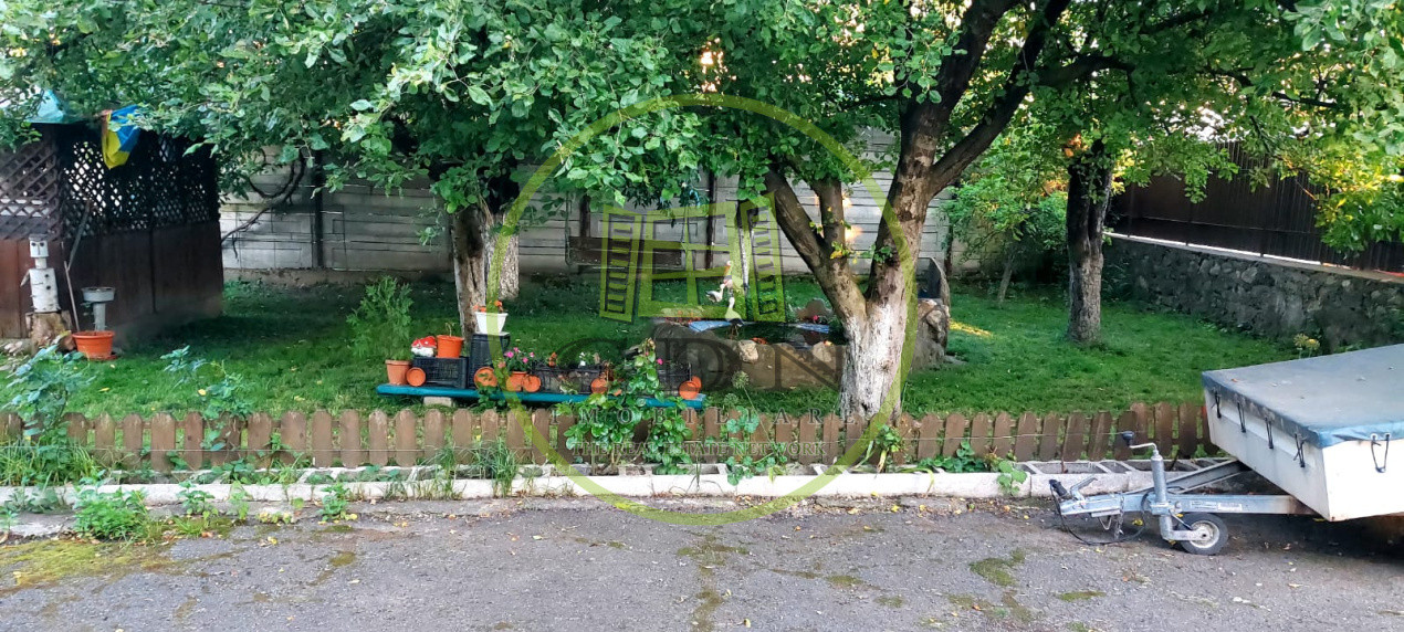 Casa 5 camere  suprafata utila 126 mp , teren 684,spre vanzare in Saliște