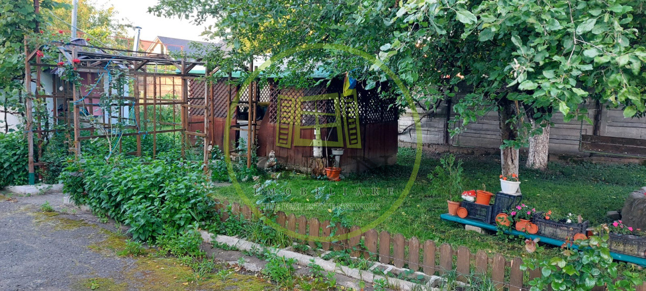 Casa 5 camere  suprafata utila 126 mp , teren 684,spre vanzare in Saliște