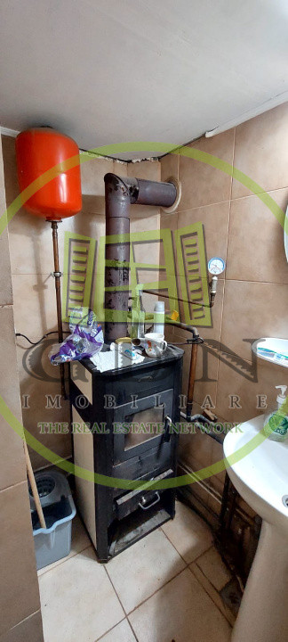 Casa 5 camere  suprafata utila 126 mp , teren 684,spre vanzare in Saliște