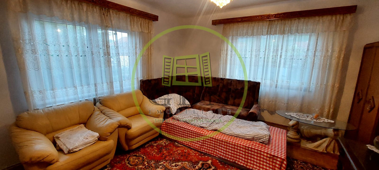 Casa 5 camere  suprafata utila 126 mp , teren 684,spre vanzare in Saliște