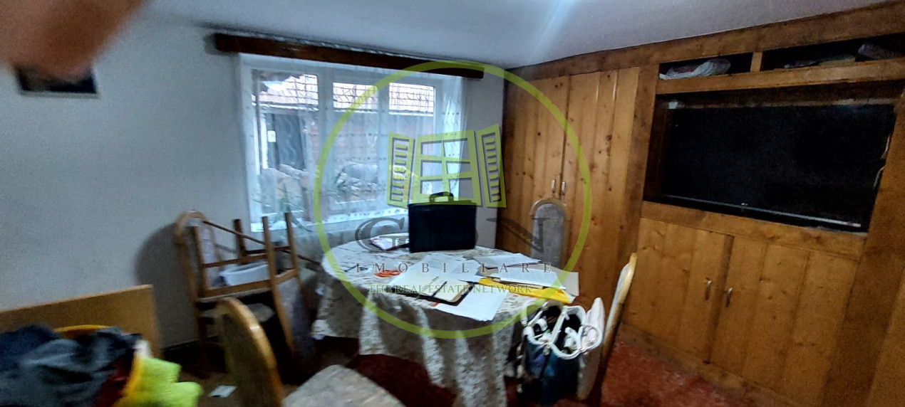 Casa 5 camere  suprafata utila 126 mp , teren 684,spre vanzare in Saliște