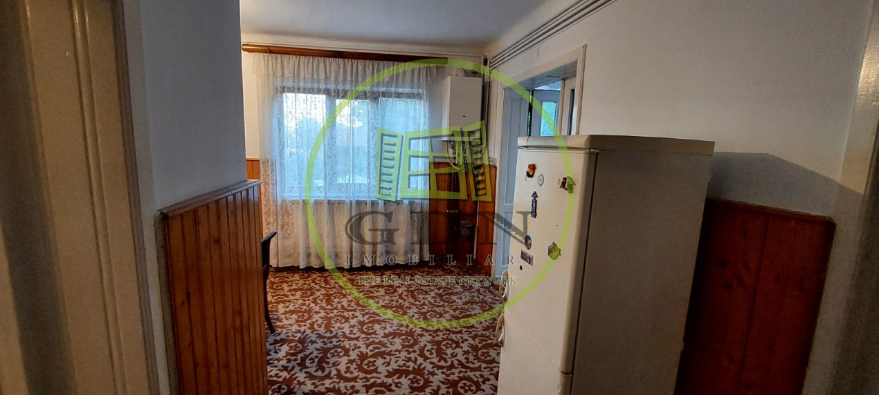 Casa 5 camere  suprafata utila 126 mp , teren 684,spre vanzare in Saliște