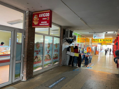 Inchriem spatiu comercial cu vad