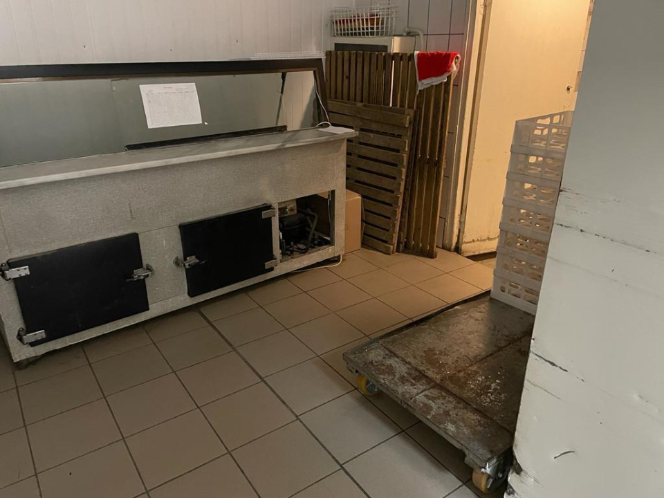 Inchiriem spatiu comercial Hala STAR