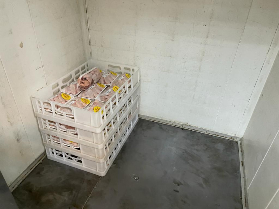 Inchiriem spatiu comercial Hala STAR