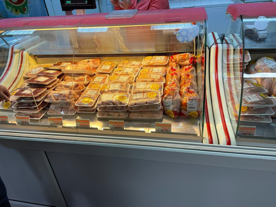 Inchiriem spatiu comercial Hala STAR