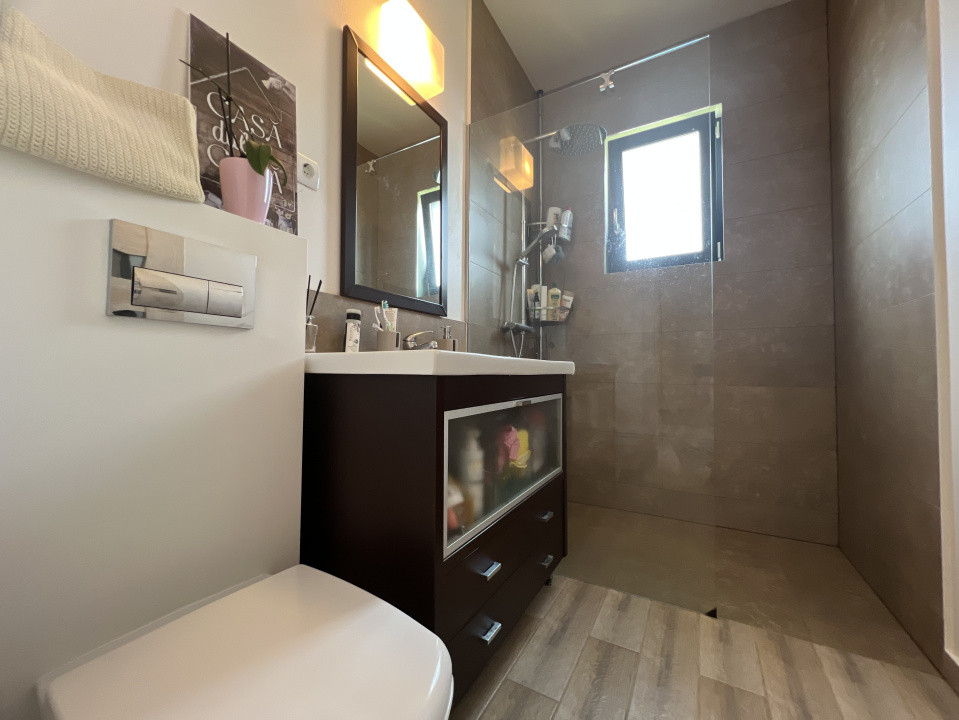 Exclusivitate!!!! Casa zona Castel Transilvania cu 4 camere 