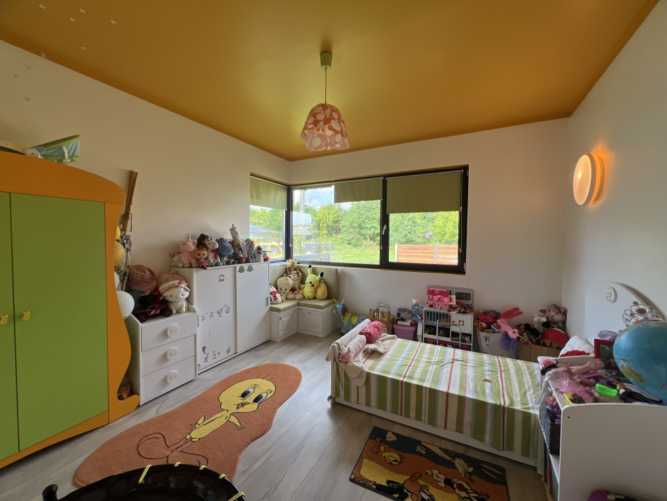 Exclusivitate!!!! Casa zona Castel Transilvania cu 4 camere 