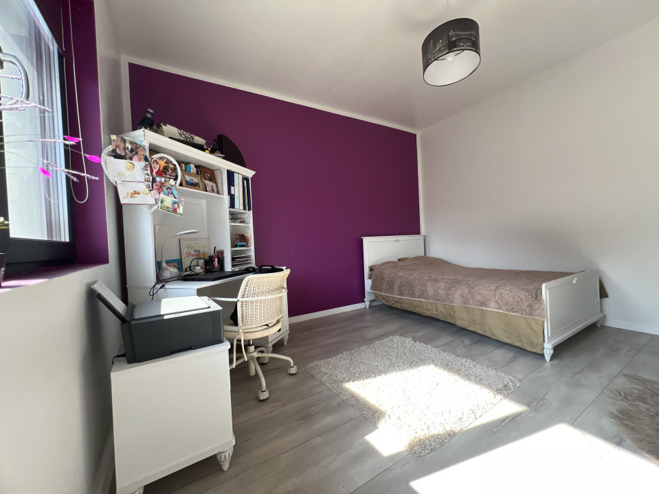 Exclusivitate!!!! Casa zona Castel Transilvania cu 4 camere 