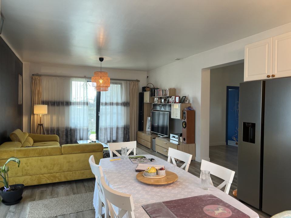 Exclusivitate!!!! Casa zona Castel Transilvania cu 4 camere 