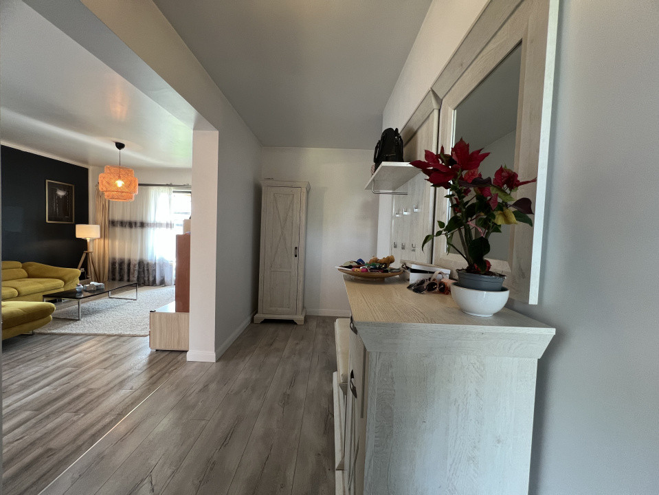 Exclusivitate!!!! Casa zona Castel Transilvania cu 4 camere 