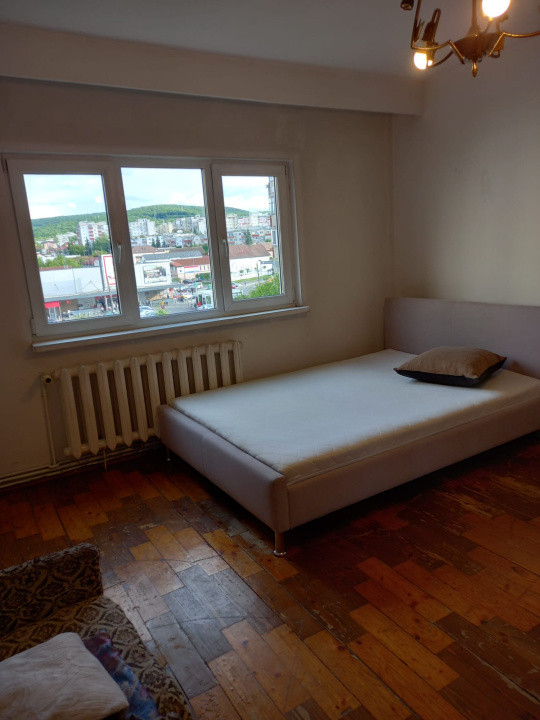 Ofertă de vânzare apart. cu 3 camere, 76 mp., Mănăștur, 190000 Eur